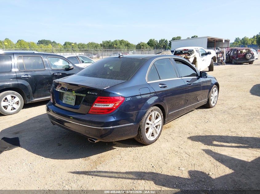 2014 Mercedes-benz C class VIN WDDGF8AB3ER307215 IAAI salvage auction — NORMAL WEAR, Clear (Tennessee), sold $925 on 2026-07-29 (photo 4)