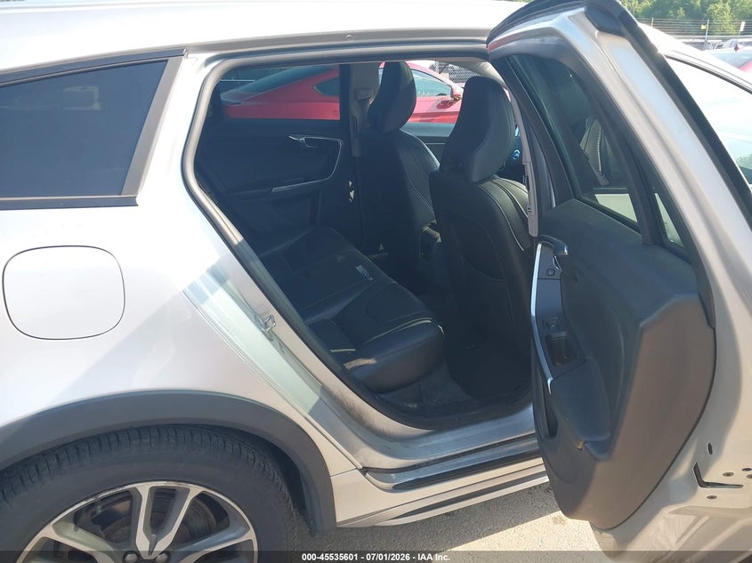 2016 Volvo V60 cross country VIN YV4612HK0G1013244 IAAI salvage auction — NORMAL WEAR, Clear (Connecticut), sold $1,350 on 2026-07-23 (photo 8)