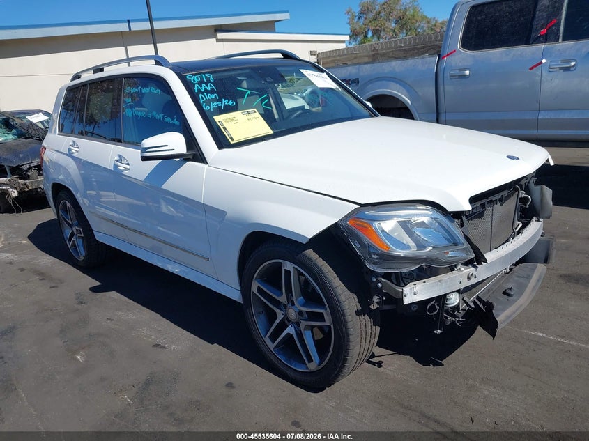 2015 Mercedes-benz Glk-klasse VIN WDCGG5HB0FG366208 IAAI salvage auction — FRONT END, Salvage Title, sold $4,050 on 2026-07-12 (photo 1)