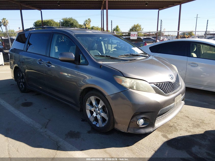 2011 Toyota Sienna VIN 5TDXK3DC9BS035618 IAAI salvage auction — NORMAL WEAR, Clear - Dealer Only (California), sold $1,250 on 2026-07-28 (photo 1)