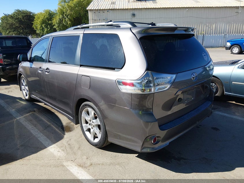 2011 Toyota Sienna VIN 5TDXK3DC9BS035618 IAAI salvage auction — NORMAL WEAR, Clear - Dealer Only (California), sold $1,250 on 2026-07-28 (photo 3)