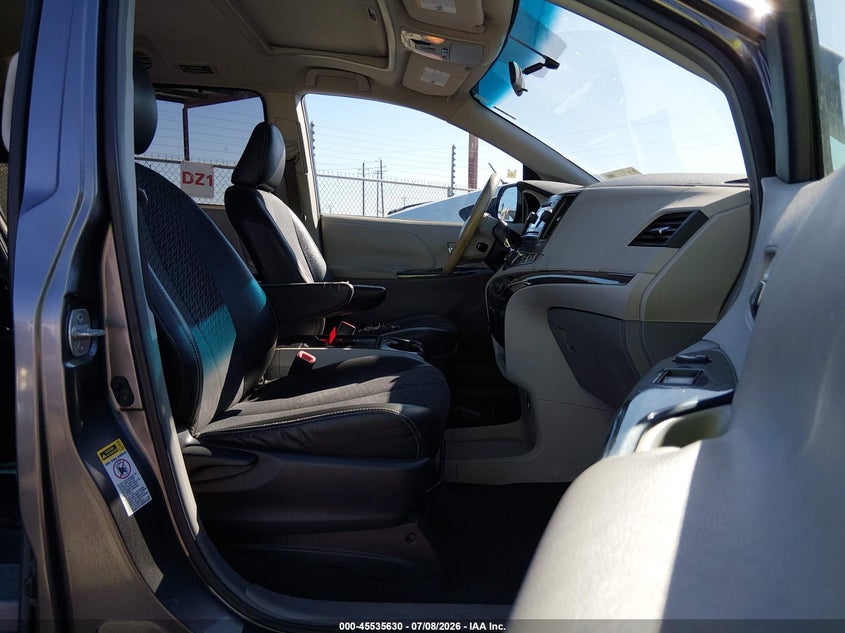2011 Toyota Sienna VIN 5TDXK3DC9BS035618 IAAI salvage auction — NORMAL WEAR, Clear - Dealer Only (California), sold $1,250 on 2026-07-28 (photo 5)