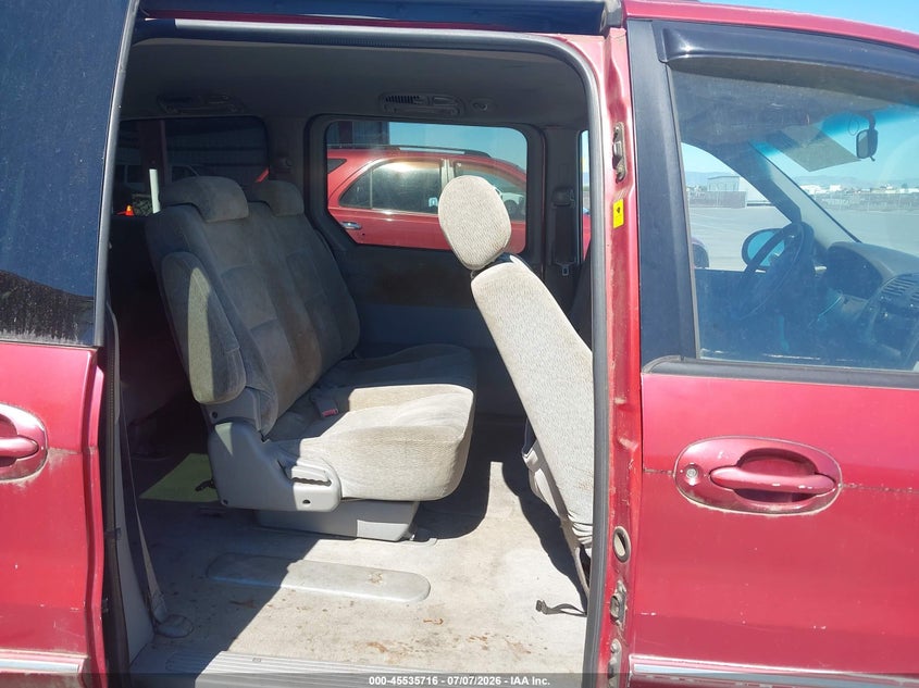 2005 Kia SEDONA VIN KNDUP131156618567 IAAI salvage auction — NORMAL WEAR, Clear - Dealer Only (California), sold $350 on 2026-07-14 (photo 8)