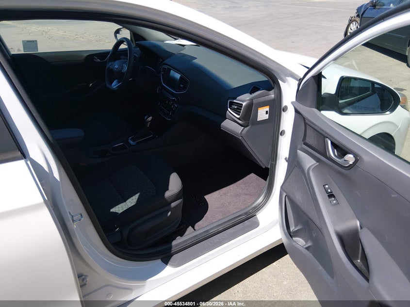 2019 Hyundai Ioniq hybrid VIN KMHC65LC4KU162672 IAAI salvage auction — NORMAL WEAR, Sf97 (California), sold $50 on 2026-07-30 (photo 5)