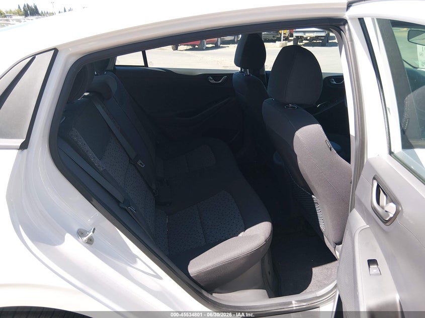 2019 Hyundai Ioniq hybrid VIN KMHC65LC4KU162672 IAAI salvage auction — NORMAL WEAR, Sf97 (California), sold $50 on 2026-07-30 (photo 8)