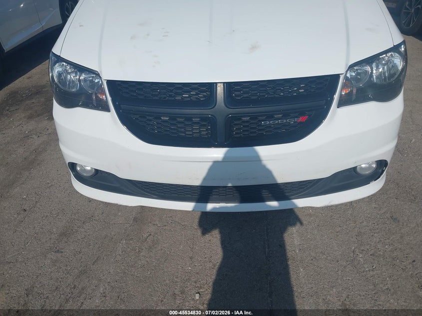 2019 Dodge Caravan VIN 2C4RDGCG1KR727394 IAAI salvage auction — NORMAL WEAR, Clear (Michigan), sold $1,225 on 2026-07-10 (photo 6)