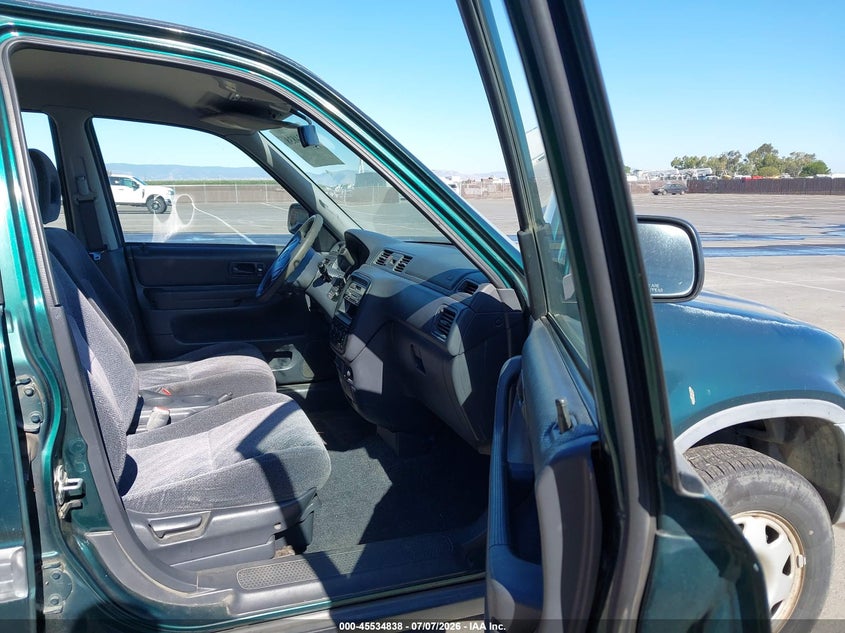 2001 Honda Cr-v VIN JHLRD28421S000590 IAAI salvage auction — NORMAL WEAR, Salvage Title - Dealer (California), sold $475 on 2026-07-14 (photo 5)
