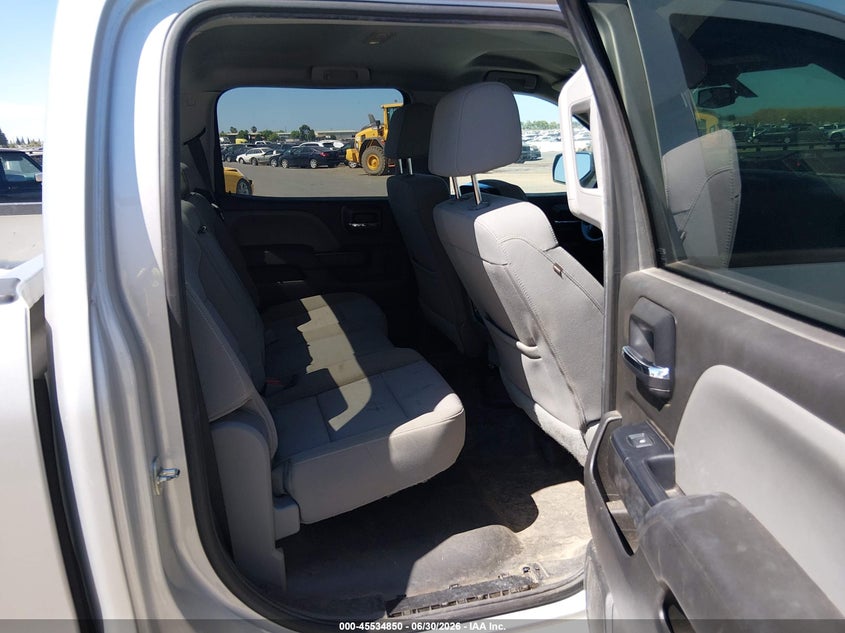 2018 Chevrolet Silverado 1500 VIN 3GCPCNEH2JG429610 IAAI salvage auction — NORMAL WEAR, Sf97 (California), sold $15,525 on 2026-07-30 (photo 8)
