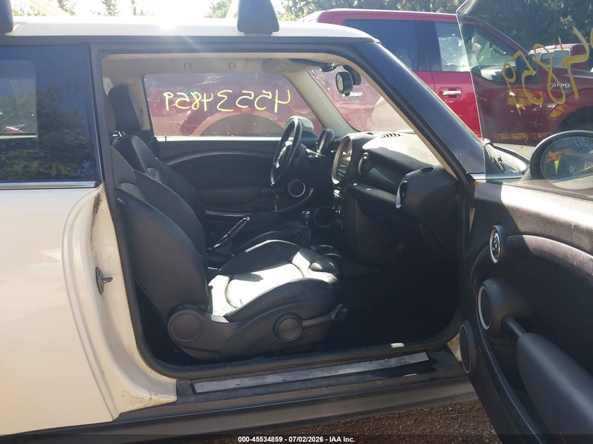 2013 Mini Hard top VIN WMWSV3C54DT477633 IAAI salvage auction — REAR END, Salvage (Kansas), sold $675 on 2026-08-26 (photo 5)