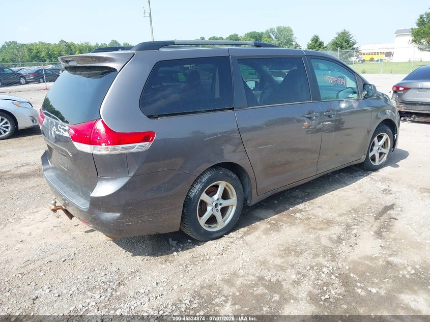 2012 Toyota Sienna VIN 5TDKK3DC0CS183782 IAAI salvage auction — NORMAL WEAR, Clear (New York), sold $950 on 2026-07-21 (photo 4)