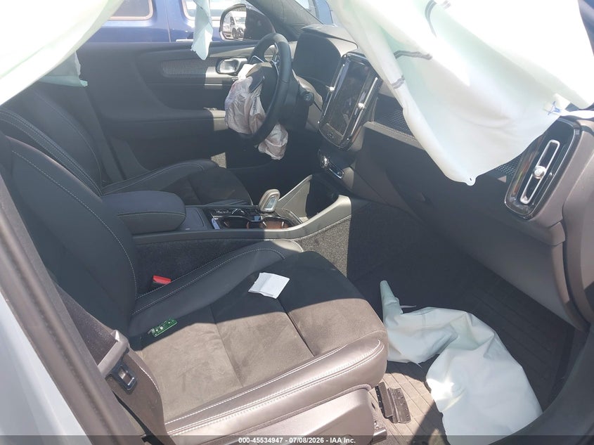 2022 Volvo Xc40 VIN YV4162UM6N2723792 IAAI salvage auction — FRONT END, Salvage Title, sold $11,600 on 2026-08-09 (photo 5)