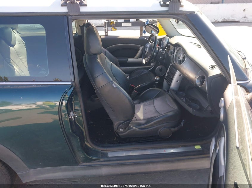 2003 Mini Cooper VIN WMWRE33443TD60979 IAAI salvage auction — NORMAL WEAR, Clear - Dealer Only (California), sold $400 on 2026-07-27 (photo 5)