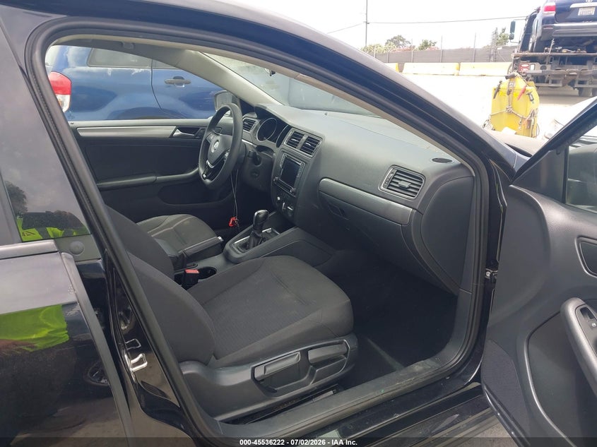 2016 Volkswagen Jetta VIN 3VWD67AJ0GM307706 IAAI salvage auction — LEFT FRONT, Salvage Title, sold $2,200 on 2026-08-15 (photo 5)