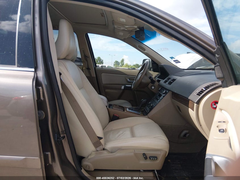 2011 Volvo Xc90 VIN YV4952CY2B1585776 IAAI salvage auction — NORMAL WEAR, Original (Texas), sold $625 on 2026-07-29 (photo 5)