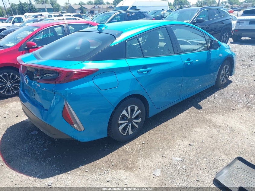 2017 Toyota Prius VIN JTDKARFP2H3037074 IAAI salvage auction — NORMAL WEAR, Clear (New York), sold $3,850 on 2026-07-08 (photo 4)