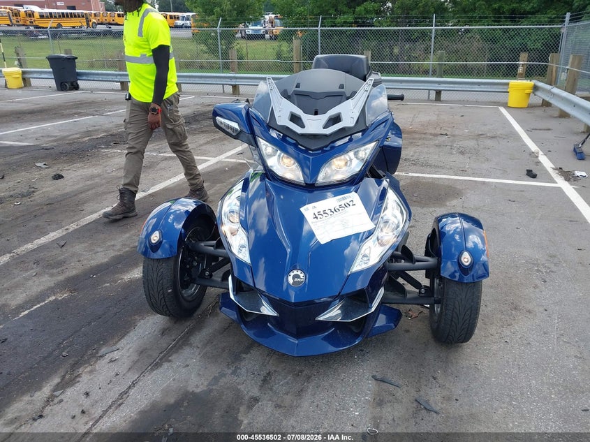 2010 Can-am Spyder roadster VIN 2BXJBKC15AV002131 IAAI salvage auction — SIDE, Salvage (North Carolina), sold $2,550 on 2026-07-23 (photo 5)