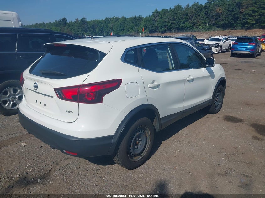 2018 Nissan Rogue sport VIN JN1BJ1CR0JW255514 IAAI salvage auction — NORMAL WEAR, Clear (Massachusetts), sold $2,050 on 2026-07-24 (photo 4)