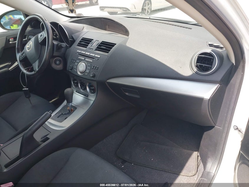 2011 Mazda 3 VIN JM1BL1VFXB1471279 IAAI salvage auction — NORMAL WEAR, Salvage (Florida), sold $375 on 2026-07-30 (photo 5)