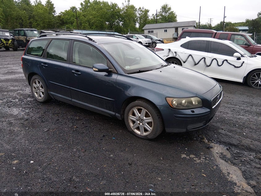 2006 Volvo V50 VIN YV1MW390462173855 IAAI salvage auction — LEFT SIDE, Salvage (Pennsylvania), sold $25 on 2026-08-11 (photo 1)