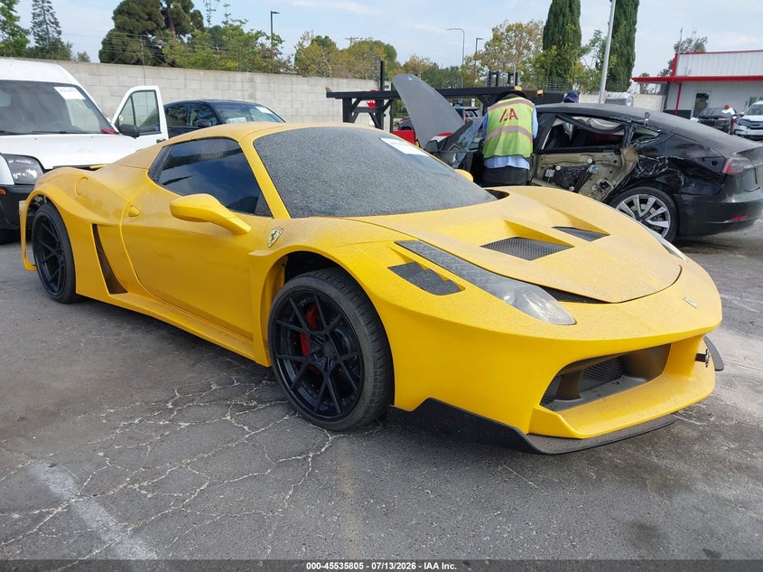 2013 Ferrari 458 VIN ZFF68NHA2D0190114 — IAAI salvage auction photo