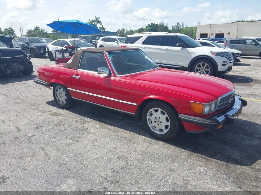 1987 Mercedes-benz 560 VIN WDBBA48D7HA064772 IAAI salvage auction — NORMAL WEAR, Clear (Florida), sold $925 on 2026-07-23 (photo 1)