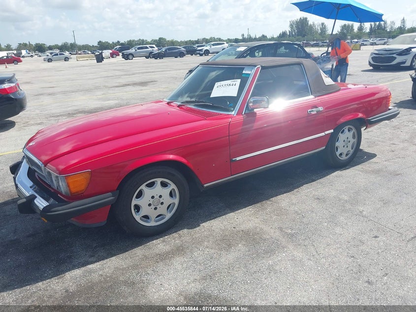 1987 Mercedes-benz 560 VIN WDBBA48D7HA064772 IAAI salvage auction — NORMAL WEAR, Clear (Florida), sold $925 on 2026-07-23 (photo 2)