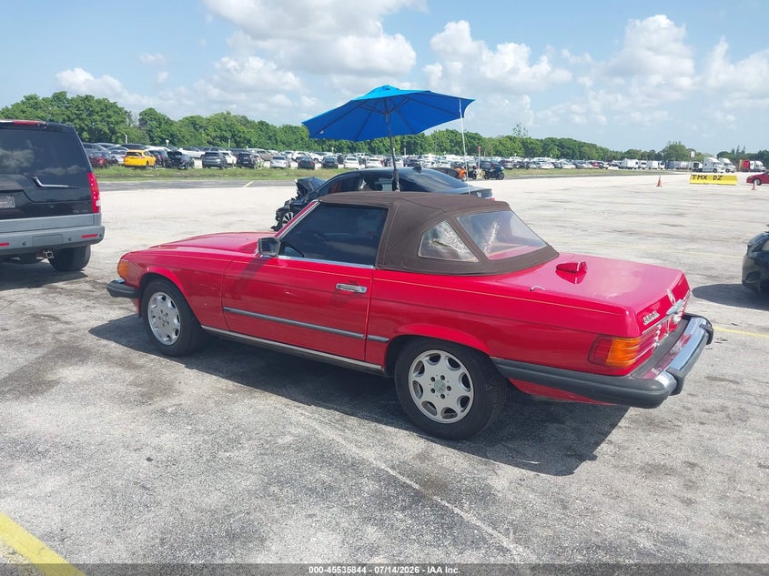 1987 Mercedes-benz 560 VIN WDBBA48D7HA064772 IAAI salvage auction — NORMAL WEAR, Clear (Florida), sold $925 on 2026-07-23 (photo 3)