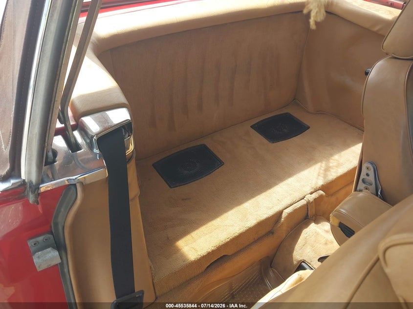 1987 Mercedes-benz 560 VIN WDBBA48D7HA064772 IAAI salvage auction — NORMAL WEAR, Clear (Florida), sold $925 on 2026-07-23 (photo 8)