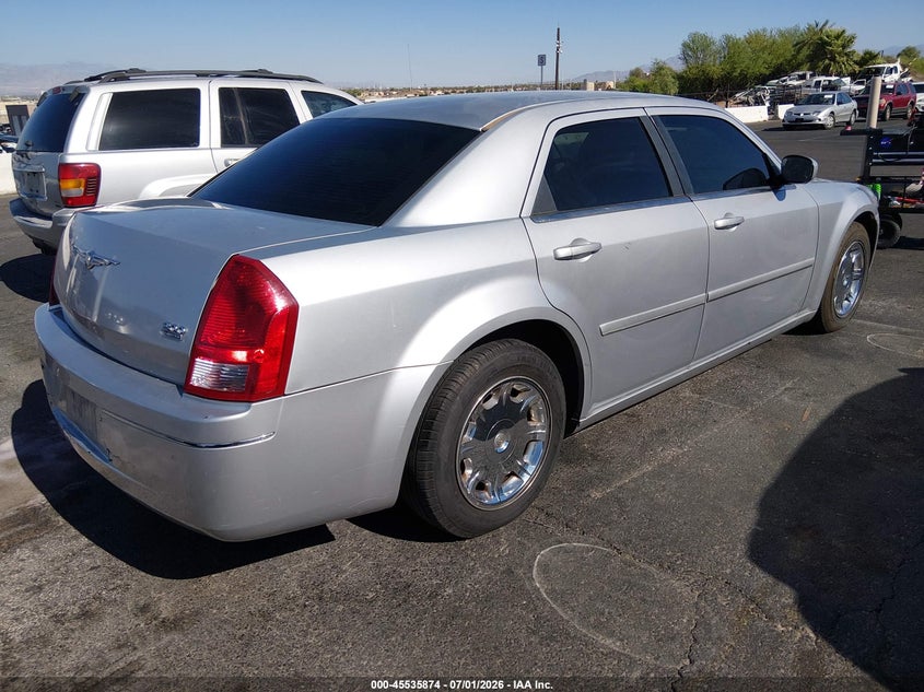 2005 Chrysler 300 VIN 2C3JA53G25H138931 IAAI salvage auction — NORMAL WEAR, Clear (California), sold $100 on 2026-07-24 (photo 4)