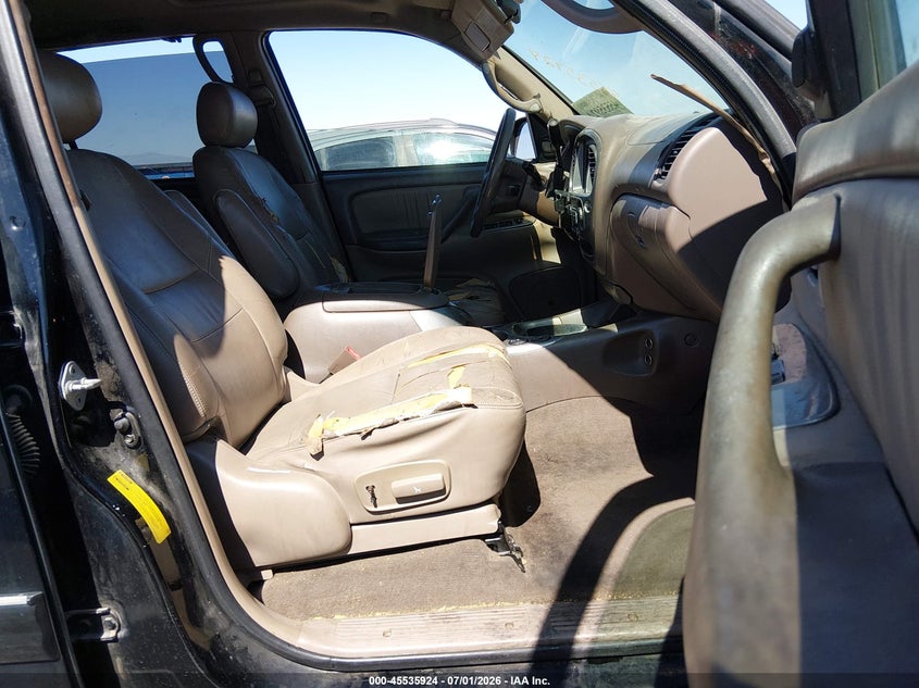 2001 Toyota Sequoia VIN 5TDZT38A11S008071 IAAI salvage auction — NORMAL WEAR, Clear (Nevada), sold $375 on 2026-07-24 (photo 5)