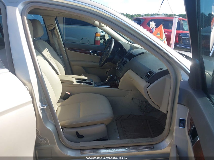 2011 Mercedes-benz C class VIN WDDGF5EB9BR136510 IAAI salvage auction — NORMAL WEAR, Repossession Paperwork (Georgia), sold $375 on 2026-07-31 (photo 5)