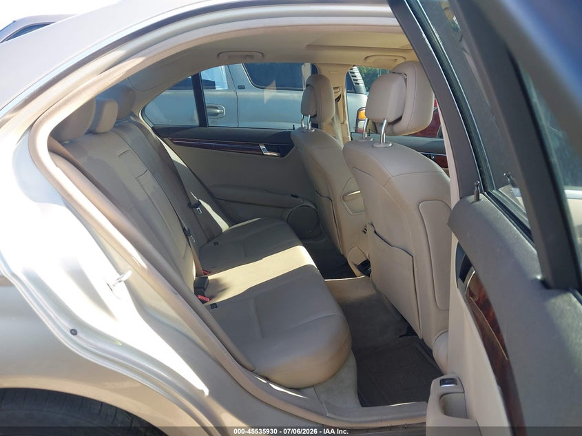 2011 Mercedes-benz C class VIN WDDGF5EB9BR136510 IAAI salvage auction — NORMAL WEAR, Repossession Paperwork (Georgia), sold $375 on 2026-07-31 (photo 8)
