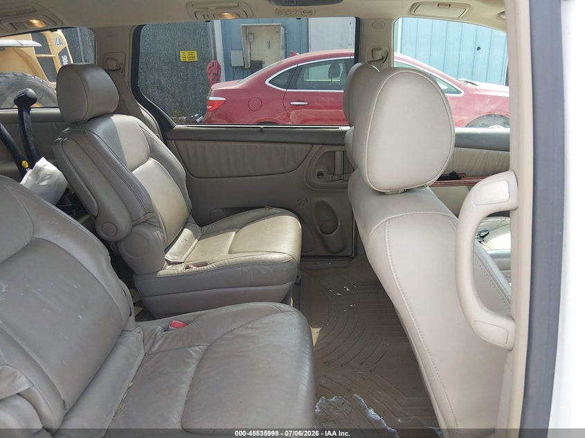 2004 Toyota Sienna VIN 5TDBA22C64S011239 IAAI salvage auction — NORMAL WEAR, Original (Kentucky), sold $625 on 2026-07-29 (photo 8)