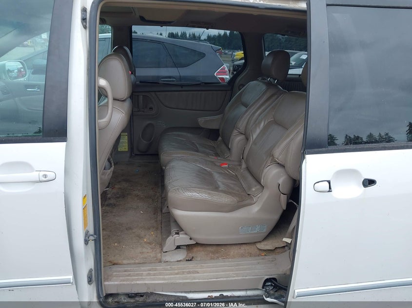 2005 Toyota Sienna VIN 5TDBA22C55S031788 IAAI salvage auction — NORMAL WEAR, Clear (Washington), sold $1,150 on 2026-07-15 (photo 8)