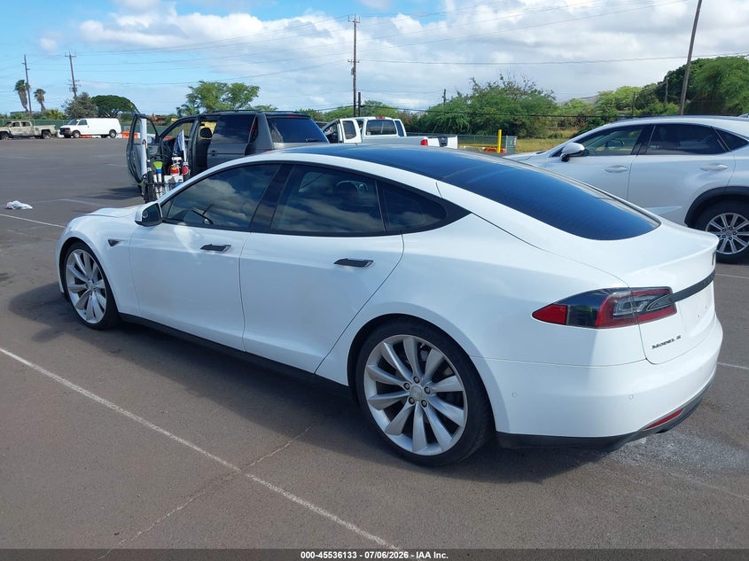2015 Tesla Model s VIN 5YJSA1S24FF095327 IAAI salvage auction — NORMAL WEAR, Clear (Hawaii), sold $525 on 2026-07-21 (photo 3)