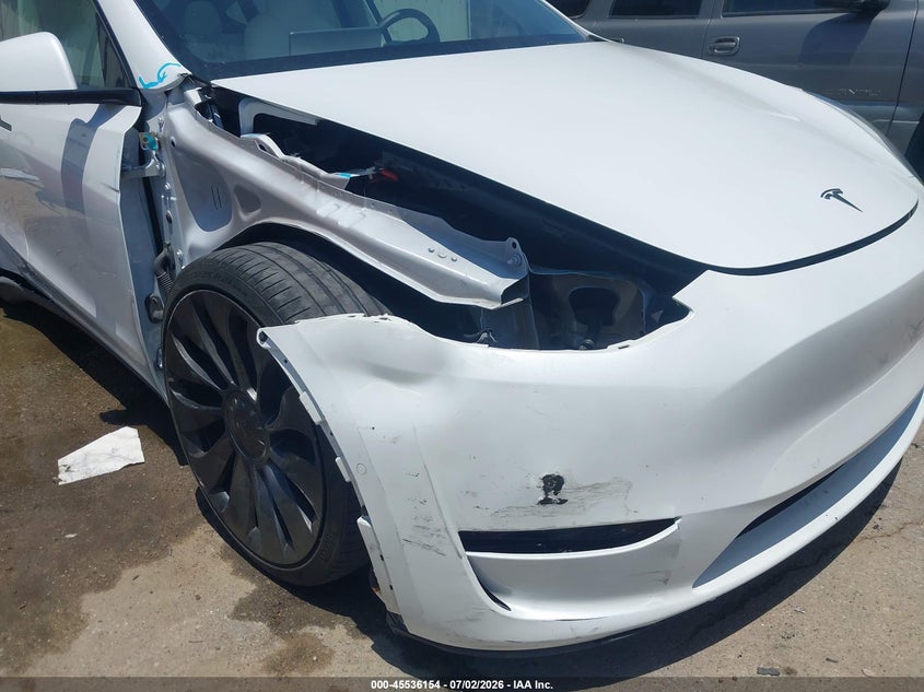 2022 Tesla Model y VIN 7SAYGDEF4NF490019 IAAI salvage auction — RIGHT FRONT, Clear (California), sold $17,950 on 2026-07-14 (photo 6)
