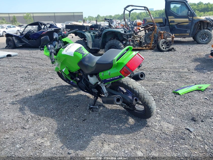 2000 Kawasaki Ex250 VIN JKAEXMF17YA071706 IAAI salvage auction — SIDE, Salvage (Ohio), sold $25 on 2026-07-28 (photo 3)