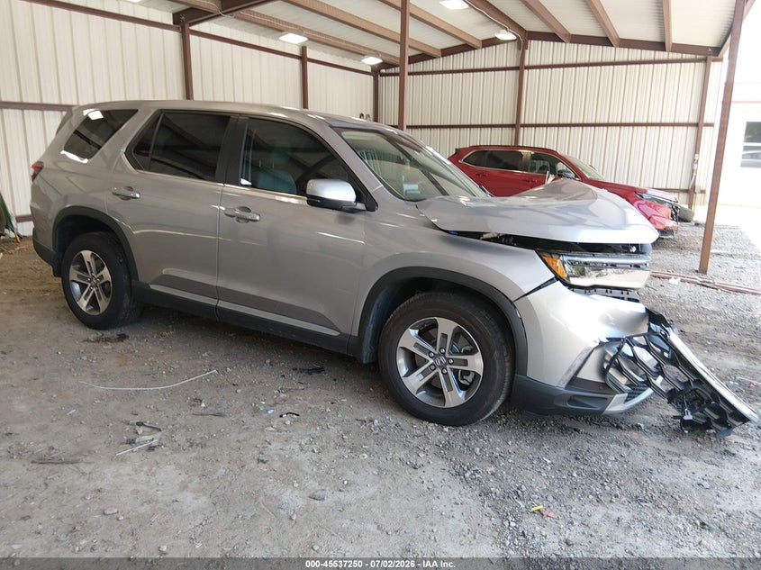 2025 Honda Pilot VIN 5FNYG1H48SB135887 — IAAI salvage auction photo