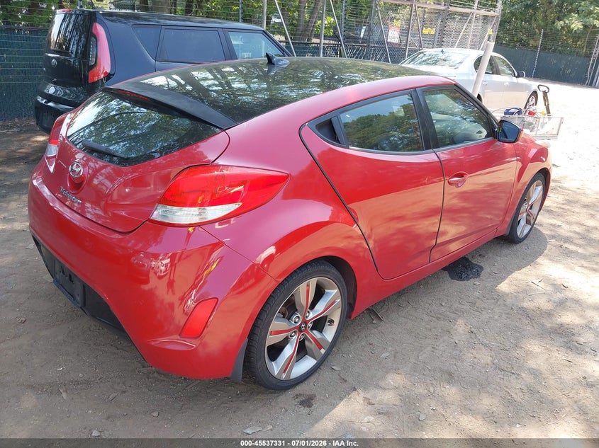 2013 Hyundai Veloster VIN KMHTC6ADXDU137563 IAAI salvage auction — NORMAL WEAR, Clear (Virginia), sold $25 on 2026-07-23 (photo 4)