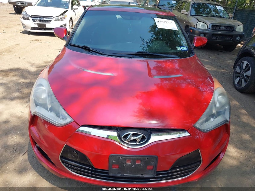2013 Hyundai Veloster VIN KMHTC6ADXDU137563 IAAI salvage auction — NORMAL WEAR, Clear (Virginia), sold $25 on 2026-07-23 (photo 6)