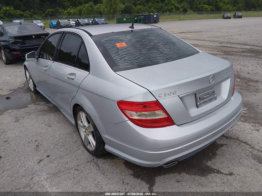 2010 Mercedes-benz C-klasse VIN WDDGF5EB3AR098027 IAAI salvage auction — NORMAL WEAR, Clear (Louisiana), sold $400 on 2026-07-28 (photo 3)