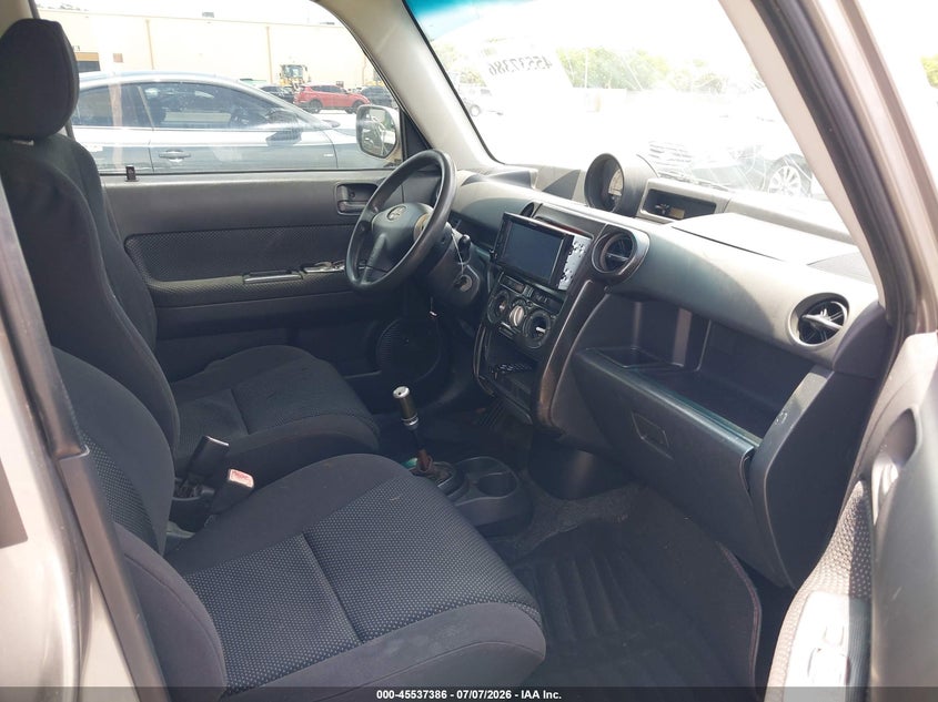 2005 Scion Xb VIN JTLKT334850171168 IAAI salvage auction — LEFT & RIGHT, Rebuildable (Florida), sold $400 on 2026-07-30 (photo 5)