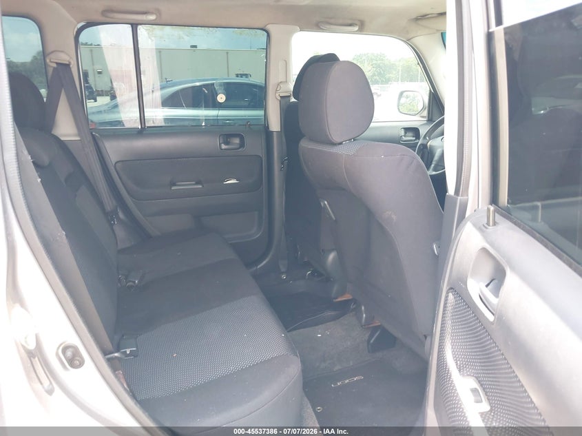 2005 Scion Xb VIN JTLKT334850171168 IAAI salvage auction — LEFT & RIGHT, Rebuildable (Florida), sold $400 on 2026-07-30 (photo 8)