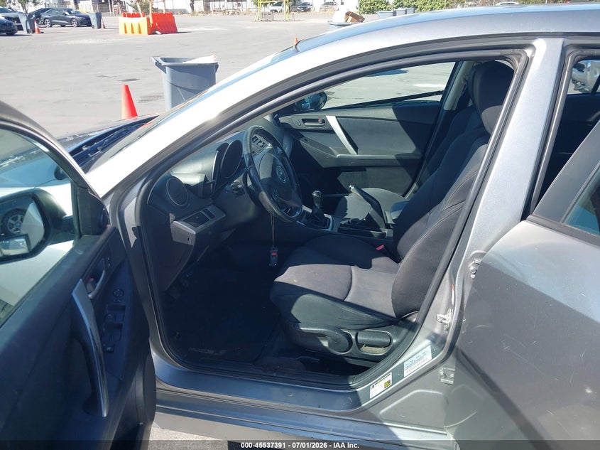 2011 Mazda 3 VIN JM1BL1K67B1361715 IAAI salvage auction — NORMAL WEAR, Salvage (California), sold $350 on 2026-07-29 (photo 5)