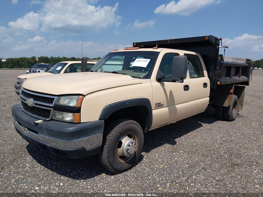 2006 Chevrolet Silverado 3500 VIN 1GBJC33D76F257100 IAAI salvage auction — RIGHT FRONT, Clear (Maryland), sold $6,700 on 2026-07-08 (photo 2)