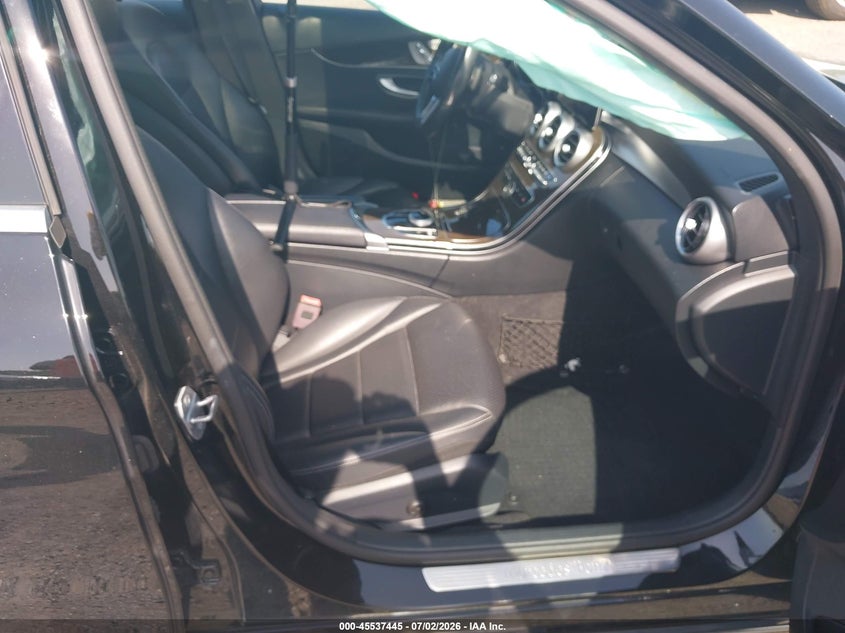 2020 Mercedes-benz C-klasse VIN WDDWF8DB1LR562661 IAAI salvage auction — FRONT END, Wait Title, sold $6,000 on 2026-08-20 (photo 5)