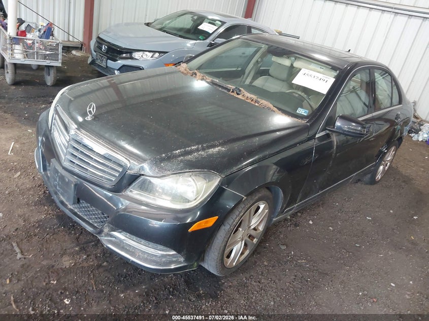 2013 Mercedes-benz C-klasse VIN WDDGF8ABXDR263289 IAAI salvage auction — NORMAL WEAR, Clear (Virginia), sold $375 on 2026-07-16 (photo 2)