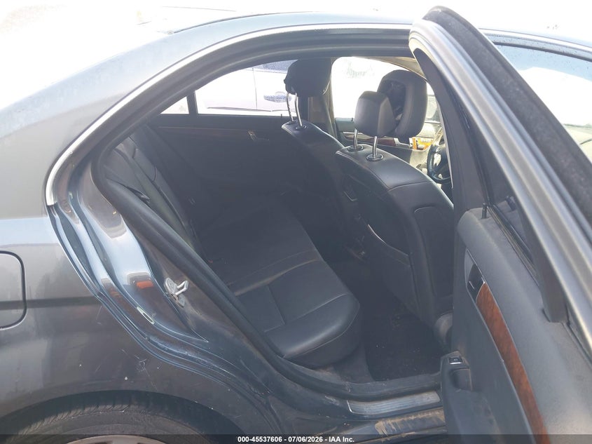 2009 Mercedes-benz C class VIN WDDGF54X89F211075 IAAI salvage auction — NORMAL WEAR, Original (Texas), sold $375 on 2026-08-04 (photo 8)
