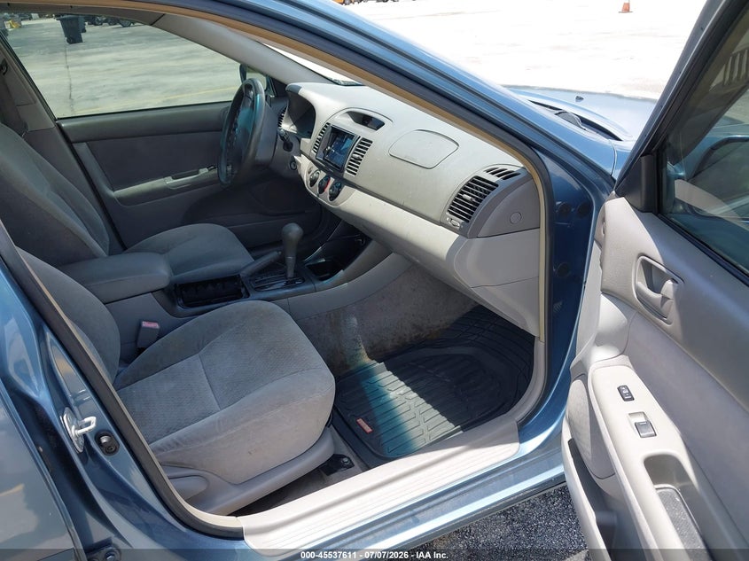 2002 Toyota Camry VIN JTDBE32K220109797 IAAI salvage auction — NORMAL WEAR, Salvage (Florida), sold $25 on 2026-07-30 (photo 5)