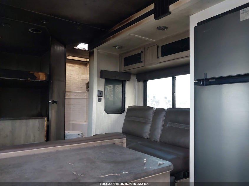 2022 Puma VIN 5ZT2PUPBXN4015378 IAAI salvage auction — INTERIOR BURN, Salvage (Texas), sold $975 on 2026-07-30 (photo 8)